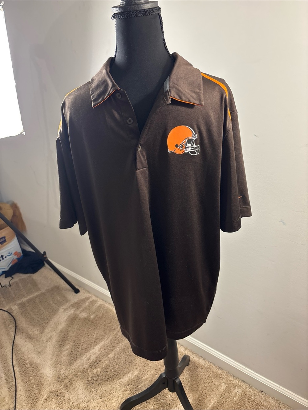 Nike Men's Cleveland Browns Polo with Orange Helmet Logo 454